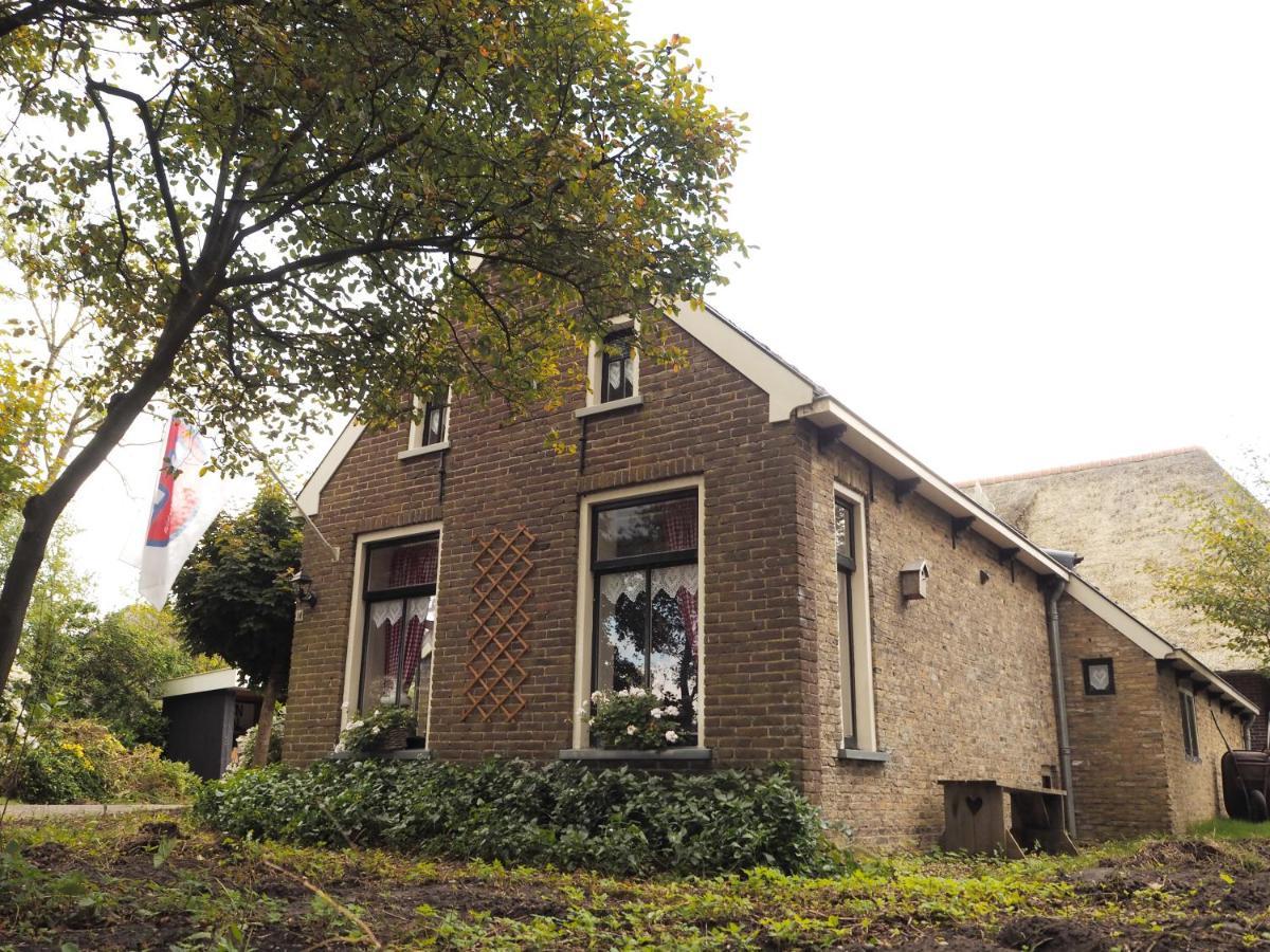 'Us Waldhuske' Villa Burgum Luaran gambar